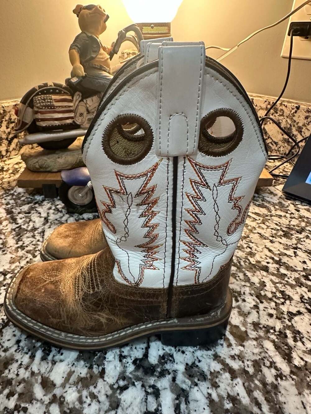 Smoky Mountain Youth's Jesse Square Toe Boot - Waxy Brown/White